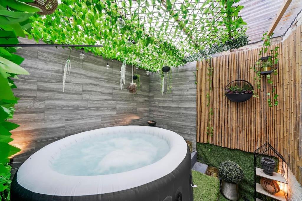 Blissful Coastal Hot Tub Retreat By The Beach Villa Ramsgate Exterior photo